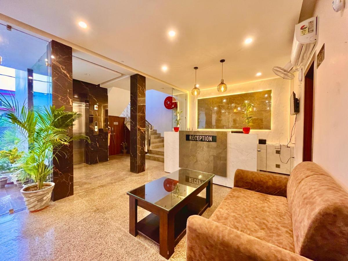 Hotel Prayag Inn Haridwār Exteriör bild